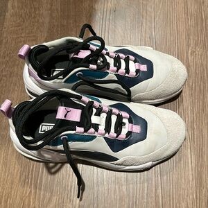 Puma Women's Thunder Rive sneakers